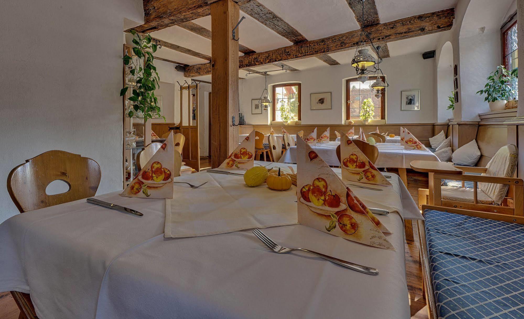 Landhaus Zum Falken Tauberzell Bagian luar foto