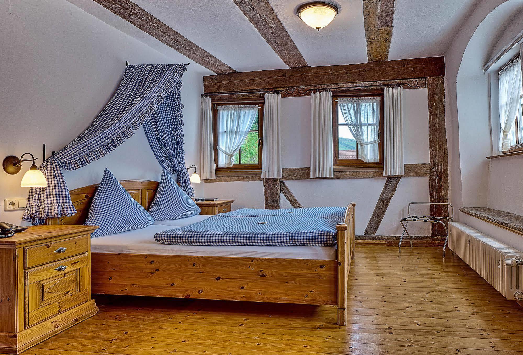 Landhaus Zum Falken Tauberzell Bagian luar foto